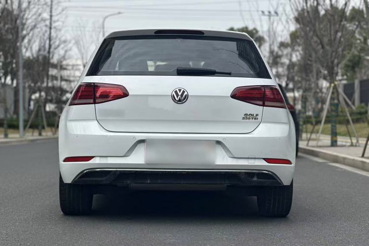 Used Volkswagen Golf 2018 230TSI Automatic Comfort Model Exterior 5