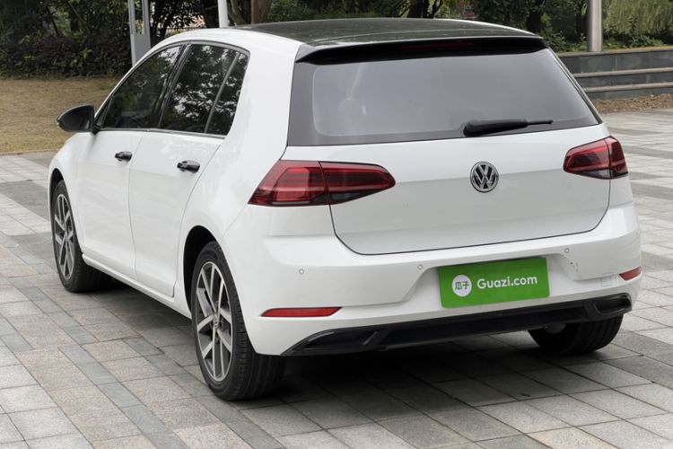 Used Volkswagen Golf 2018 230TSI Automatic Luxury Version Exterior 5