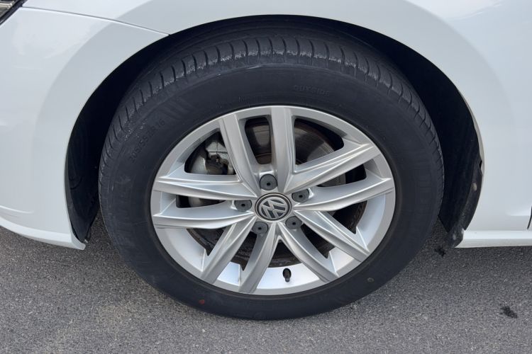 Used Volkswagen Golf 2018 1.6L Automatic Comfort Model Exterior 5