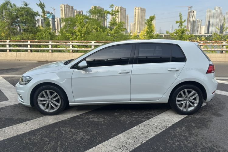 Used Volkswagen Golf 2018 230TSI Automatic Comfort Model Exterior 5