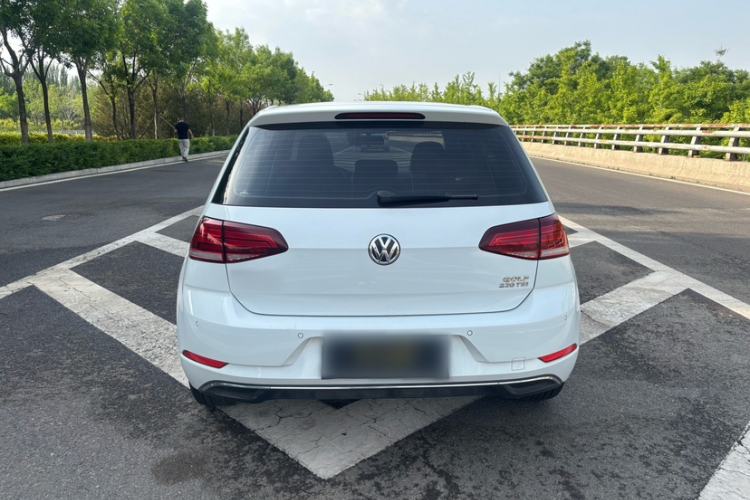 Used Volkswagen Golf 2018 230TSI Automatic Comfort Model Exterior 5