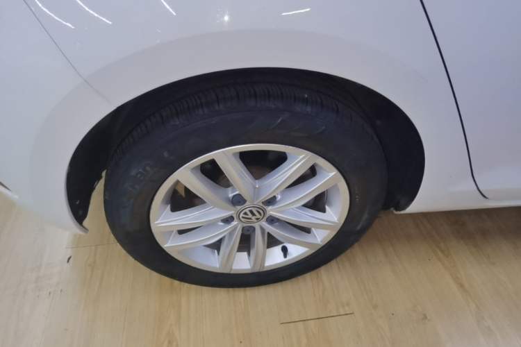 Used Volkswagen Golf 2018 230TSI Automatic Comfort Model Exterior 5