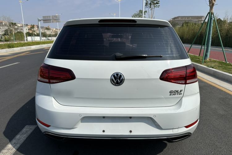 Used Volkswagen Golf 2018 230TSI Automatic Comfort Model Exterior 6