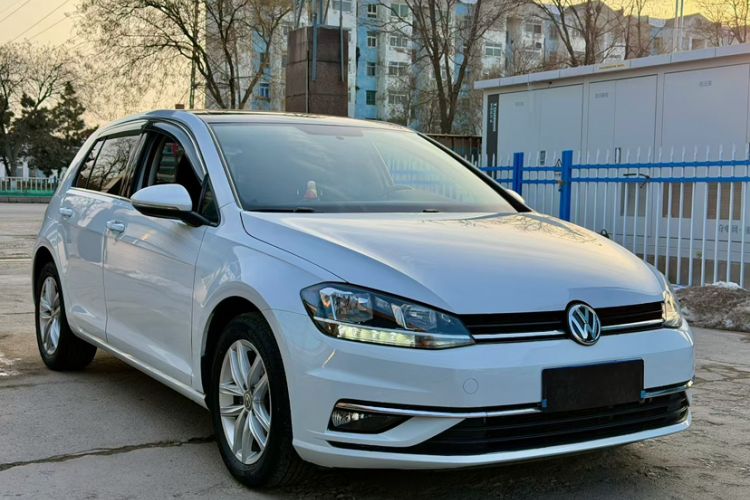 Used Volkswagen Golf 2018 230TSI Automatic Comfort Model Exterior 6
