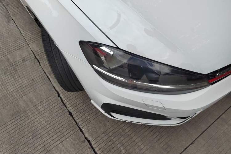 Used Volkswagen Golf 2018 230TSI Automatic Comfort Model Exterior 6