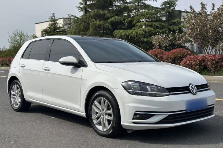 Used Volkswagen Golf 2018 230TSI Automatic Comfort Model Exterior 6