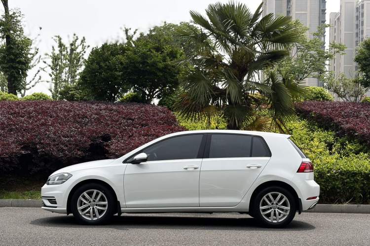 Used Volkswagen Golf 2018 1.6L Automatic Comfort Model Exterior 6