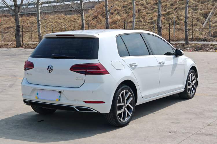 Used Volkswagen Golf 2018 230TSI Automatic Luxury Version Exterior 6