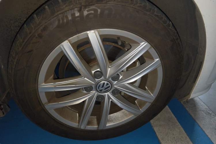 Used Volkswagen Golf 2018 1.6L Automatic Comfort Model Exterior 7