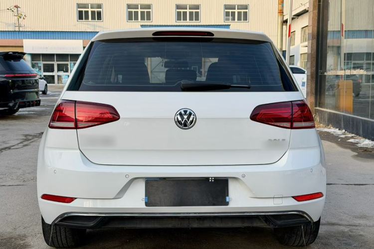 Used Volkswagen Golf 2018 230TSI Automatic Comfort Model Exterior 8