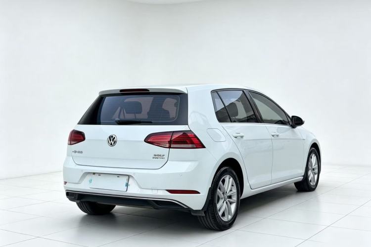 Used Volkswagen Golf 2018 230TSI Automatic Comfort Model Exterior 8