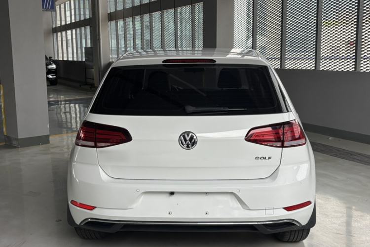 Used Volkswagen Golf 2018 1.6L Automatic Comfort Model Exterior 9