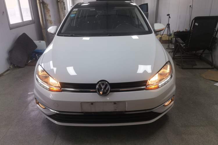 Used Volkswagen Golf 2018 1.6L Automatic Comfort Model Front