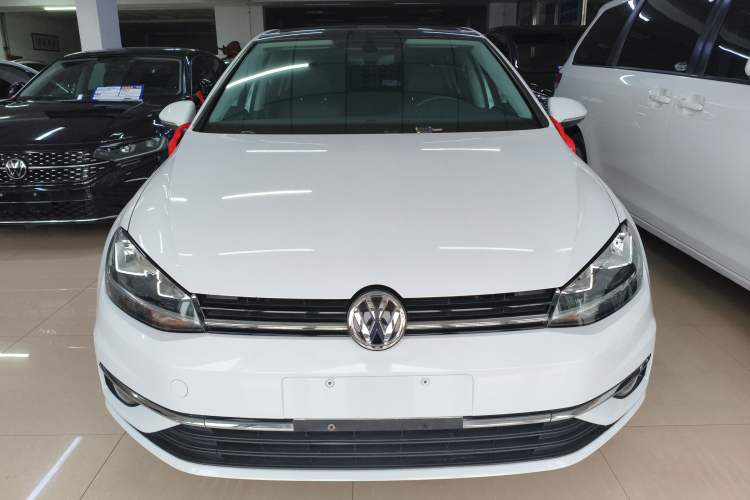 Used Volkswagen Golf 2018 230TSI Automatic Luxury Version Front