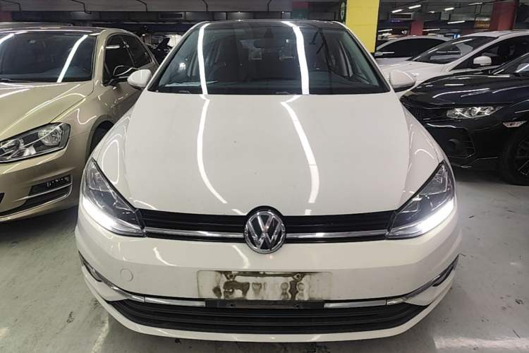 Used Volkswagen Golf 2018 230TSI Automatic Luxury Version Front