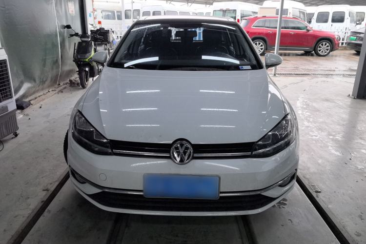 Used Volkswagen Golf 2018 1.6L Automatic Comfort Model Front