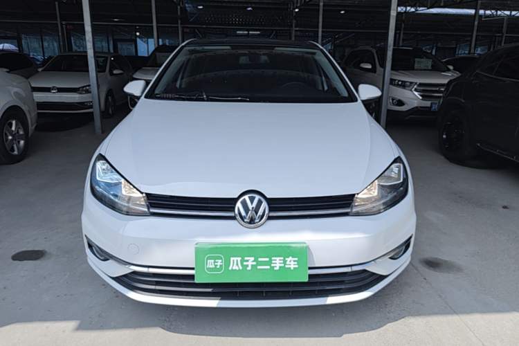 Used Volkswagen Golf 2018 230TSI Automatic Luxury Version Front