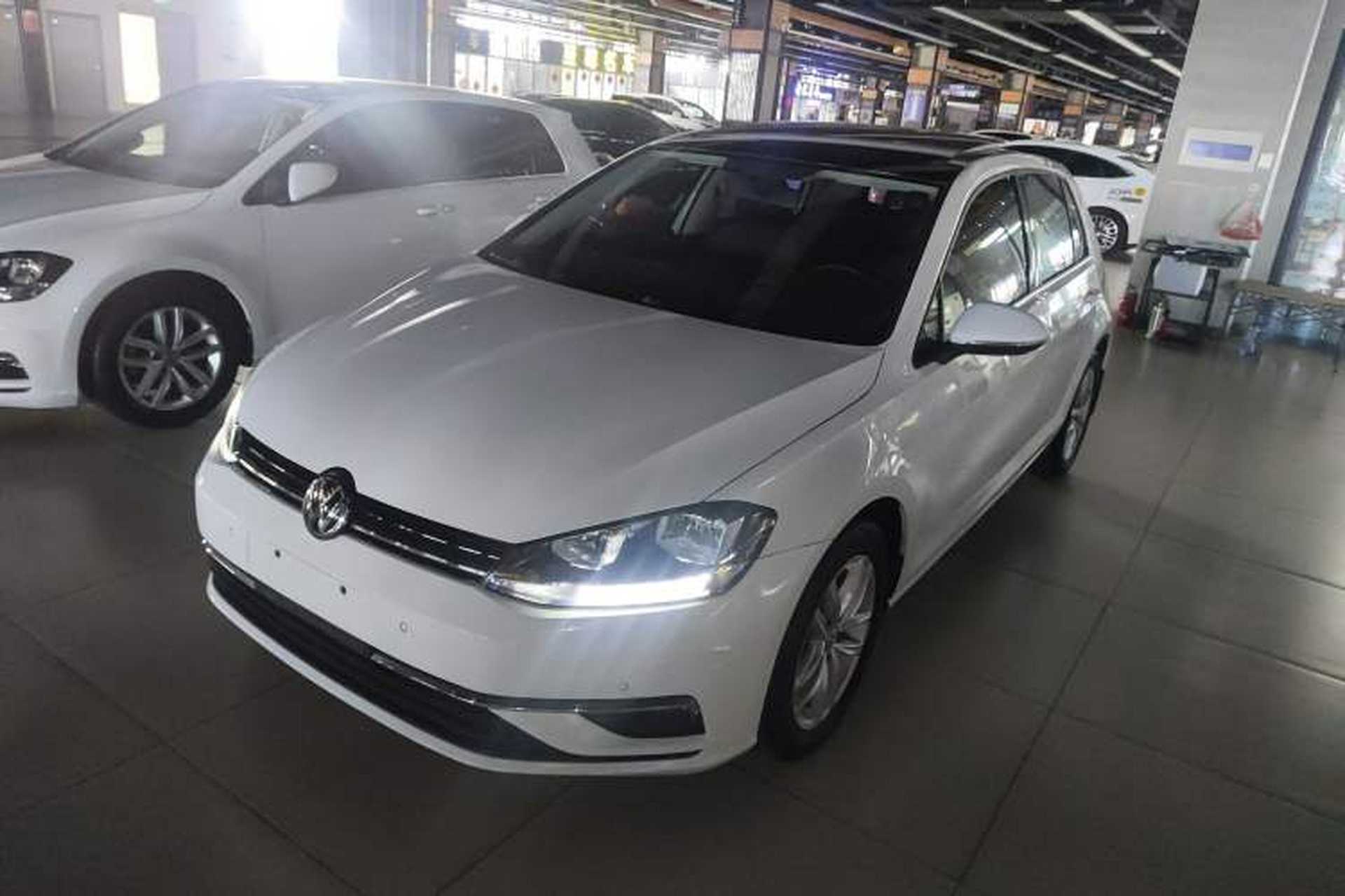 Used Volkswagen Golf 2018 1.6L Automatic Comfort Model Front Left 45 Deg