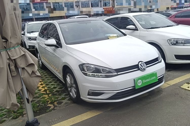 Used Volkswagen Golf 2018 230TSI Automatic Comfort Model Front Right 45 Deg