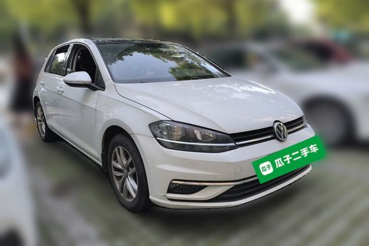 Used Volkswagen Golf 2018 1.6L Automatic Comfort Model Front Right 45 Deg