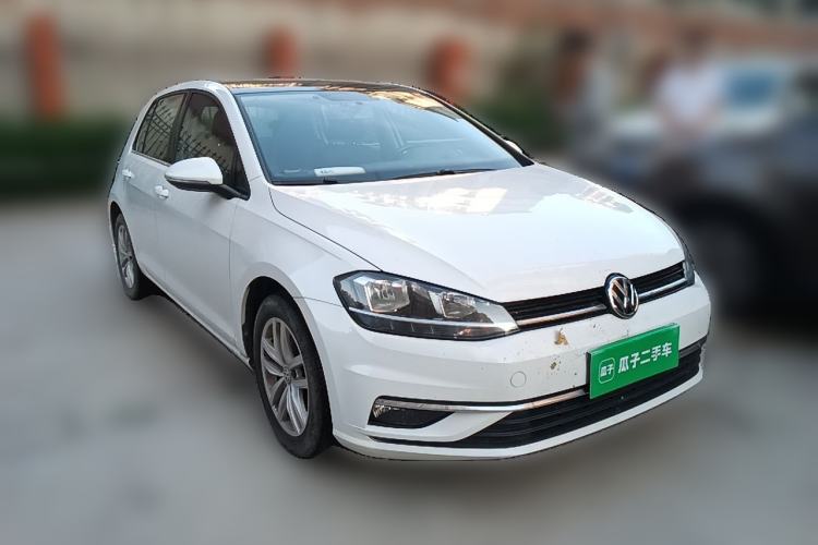 Used Volkswagen Golf 2018 1.6L Automatic Comfort Model Front Right 45 Deg