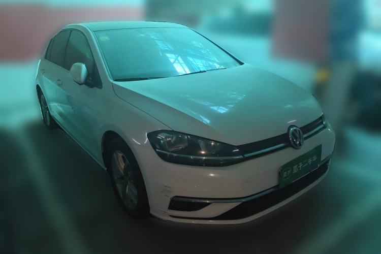 Used Volkswagen Golf 2018 230TSI Automatic Comfort Model Front Right 45 Deg