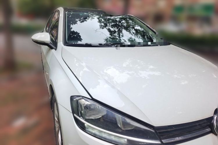 Used Volkswagen Golf 2018 230TSI Automatic Comfort Model Front Right 45 Deg