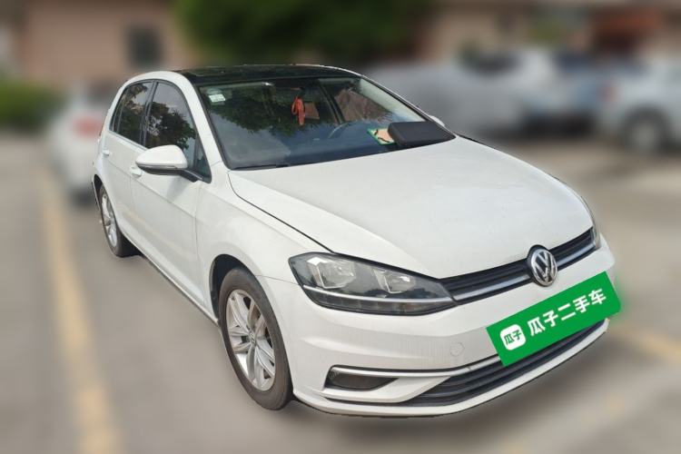 Used Volkswagen Golf 2018 230TSI Automatic Comfort Model Front Right 45 Deg