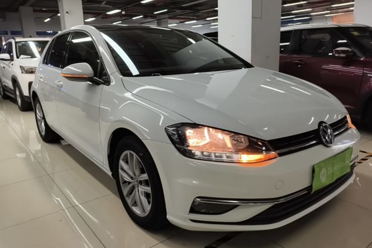 Used Volkswagen Golf 2018 1.6L Automatic Comfort Model Front Right 45 Deg