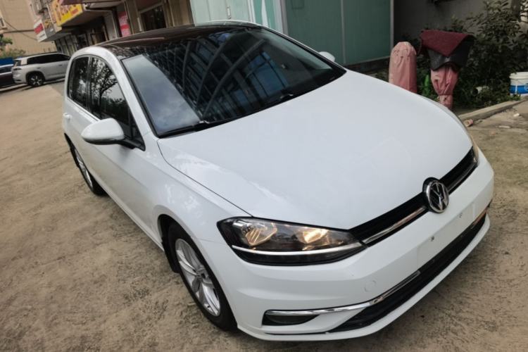 Used Volkswagen Golf 2018 1.6L Automatic Comfort Model Front Right 45 Deg