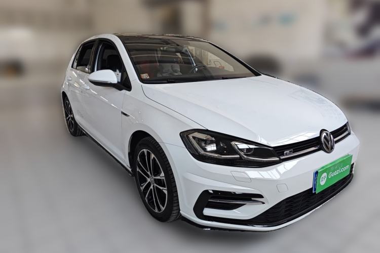 Used Volkswagen Golf 2018 280TSI Automatic R-Line Model Front Right 45 Deg