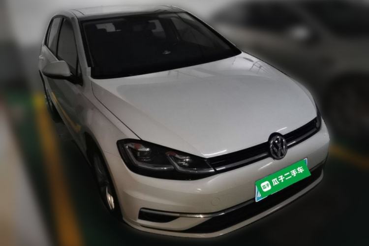 Used Volkswagen Golf 2018 230TSI Automatic Comfort Model Front Right 45 Deg