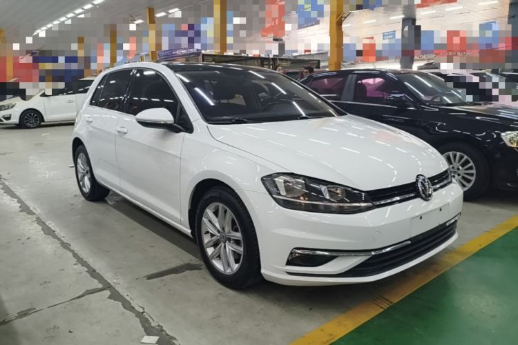 Used Volkswagen Golf 2018 1.6L Automatic Comfort Model Front Right 45 Deg