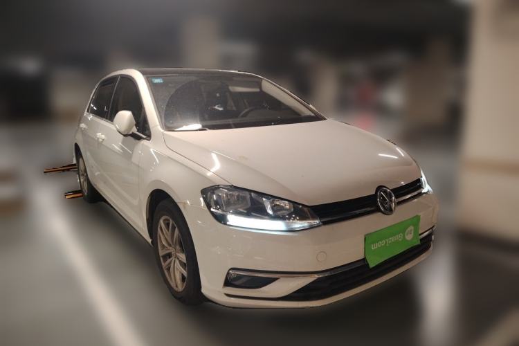 Used Volkswagen Golf 2018 1.6L Automatic Comfort Model Front Right 45 Deg