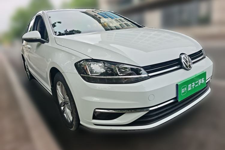 Used Volkswagen Golf 2018 1.6L Automatic Comfort Model Front Right 45 Deg