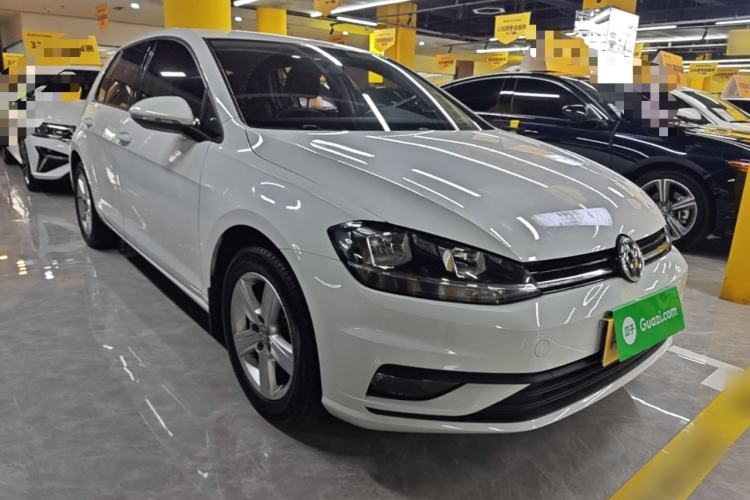Used Volkswagen Golf 2018 1.6L Automatic Fashion Model Front Right 45 Deg