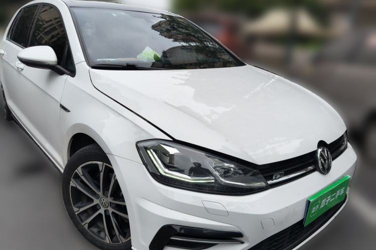 Used Volkswagen Golf 2018 280TSI Automatic R-Line Model Front Right 45 Deg