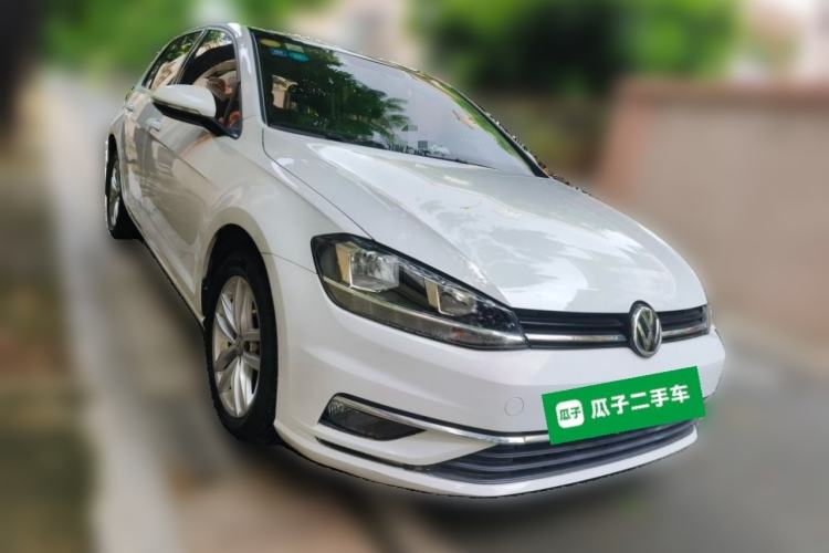 Used Volkswagen Golf 2018 230TSI Automatic Comfort Model Front Right 45 Deg