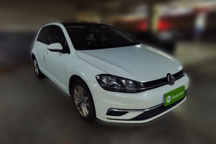 Used Volkswagen Golf 2018 1.6L Automatic Comfort Model Front Right 45 Deg
