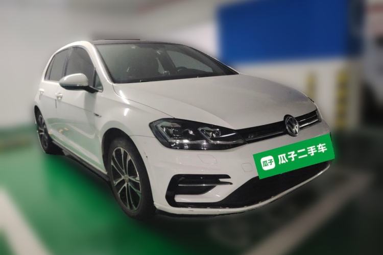 Used Volkswagen Golf 2018 280TSI Automatic R-Line Model Front Right 45 Deg