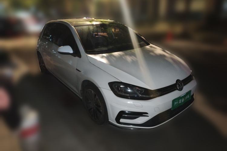 Used Volkswagen Golf 2018 280TSI Automatic R-Line Model Front Right 45 Deg