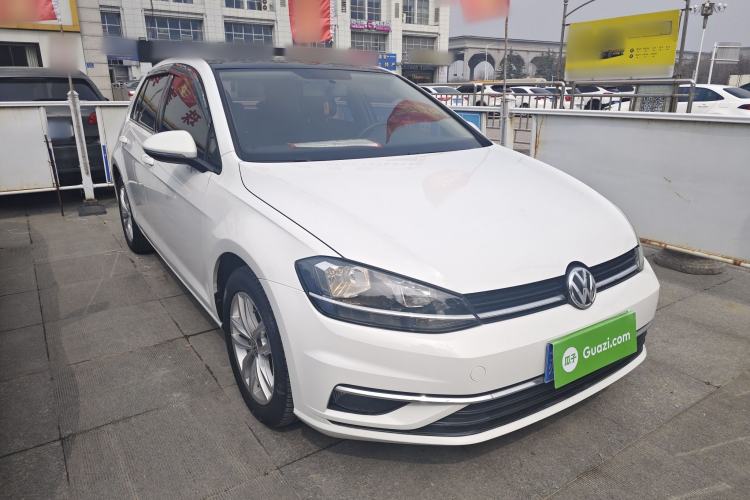 Used Volkswagen Golf 2018 1.6L Automatic Comfort Model Front Right 45 Deg