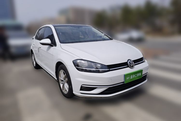 Used Volkswagen Golf 2018 1.6L Automatic Comfort Model Front Right 45 Deg