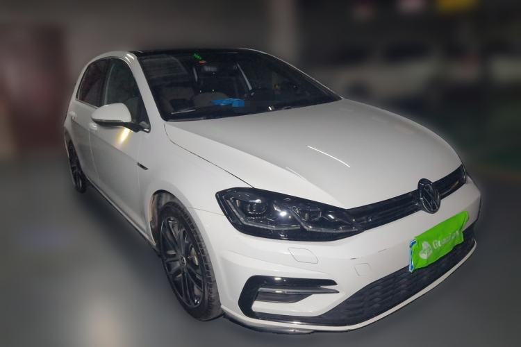 Used Volkswagen Golf 2018 280TSI Automatic R-Line Model Front Right 45 Deg