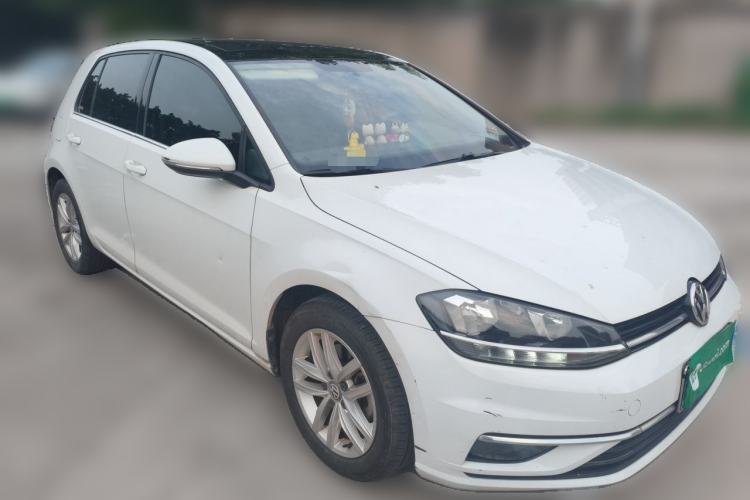 Used Volkswagen Golf 2018 1.6L Automatic Comfort Model Front Right 45 Deg