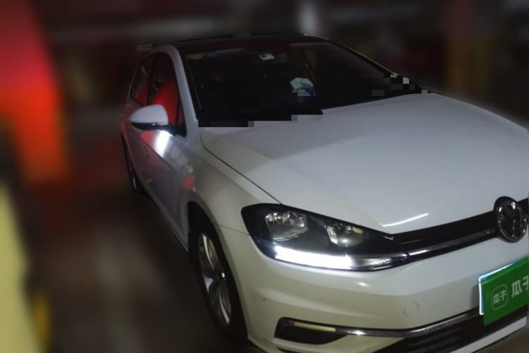 Used Volkswagen Golf 2018 230TSI Automatic Comfort Model Front Right 45 Deg