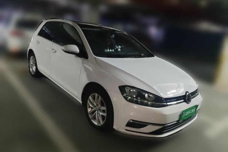 Used Volkswagen Golf 2018 1.6L Automatic Comfort Model Front Right 45 Deg