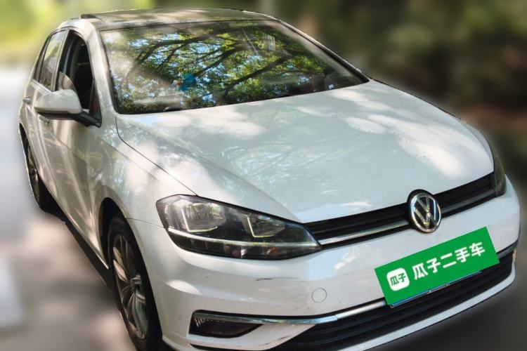 Used Volkswagen Golf 2018 230TSI Automatic Comfort Model Front Right 45 Deg