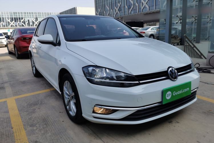Used Volkswagen Golf 2018 230TSI Automatic Comfort Model Front Right 45 Deg