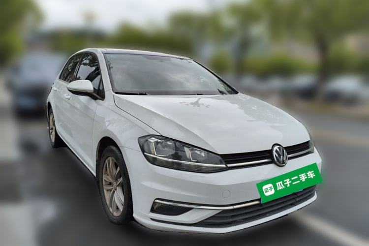 Used Volkswagen Golf 2018 230TSI Automatic Comfort Model Front Right 45 Deg